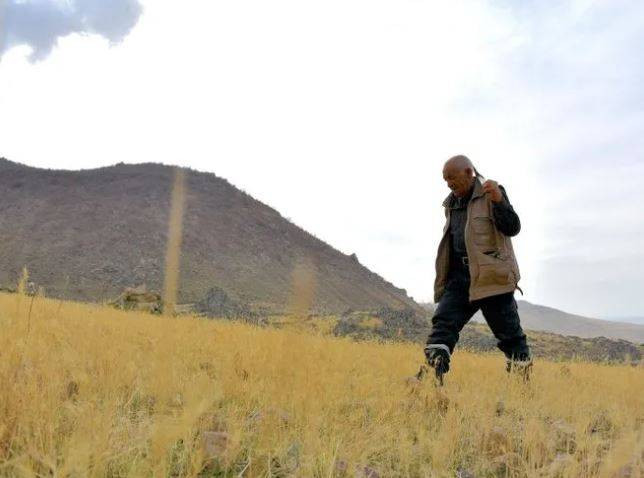 Koca köyde tek başına yaşayan adam hayatını nasıl sürdürdüğünü tek tek anlattı - Resim: 5