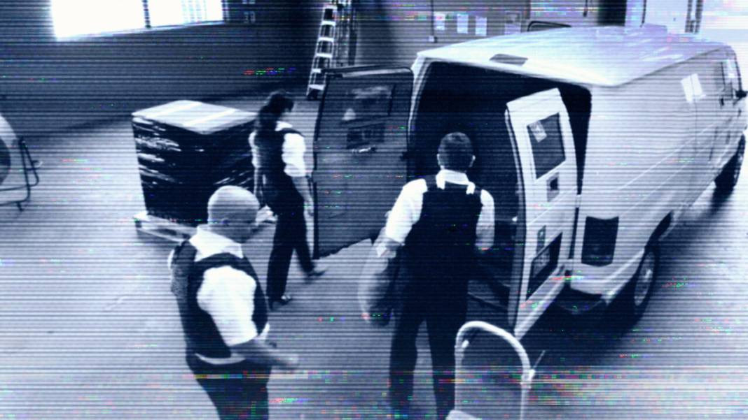 Maskeli hırsızlar ile kravatlı hırsızlar arasındaki fark. Bir gün bir banka soyulur - Resim: 5