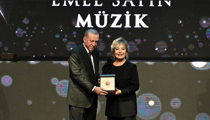 Cumhurbaşkanı Sarayda Kültür ve Sanat Büyük Ödüllerini dağıttı. Ödüllerin hepsi aynı mahalleye gitti - Resim: 7
