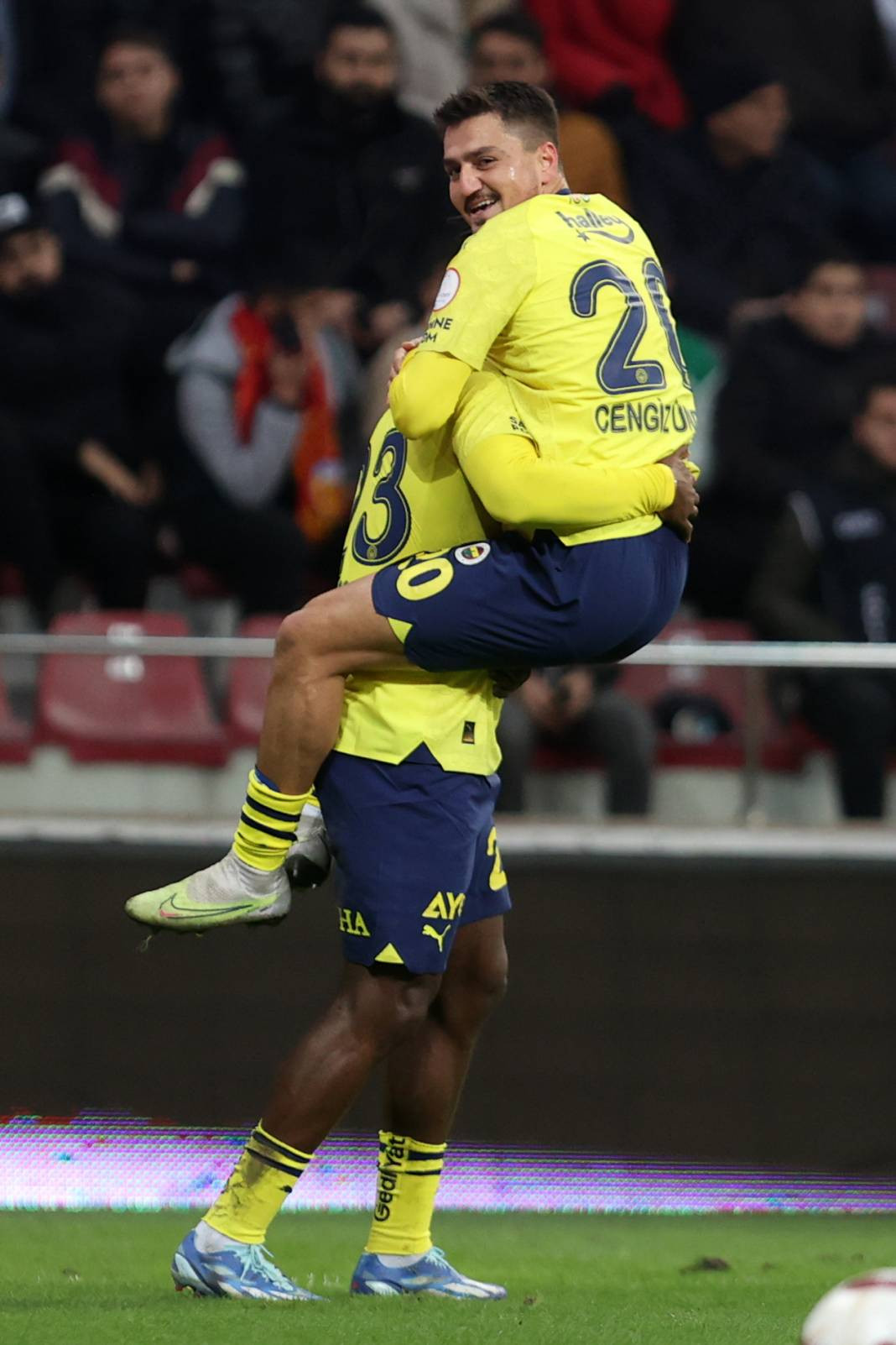 Fotoğraflarla Kayserispor Fenerbahçe maçı... Nefes kesen maçta neler oldu neler - Resim: 15