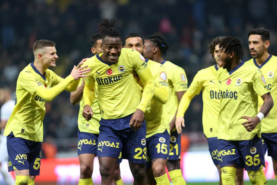 Fotoğraflarla Kayserispor Fenerbahçe maçı... Nefes kesen maçta neler oldu neler - Resim: 25