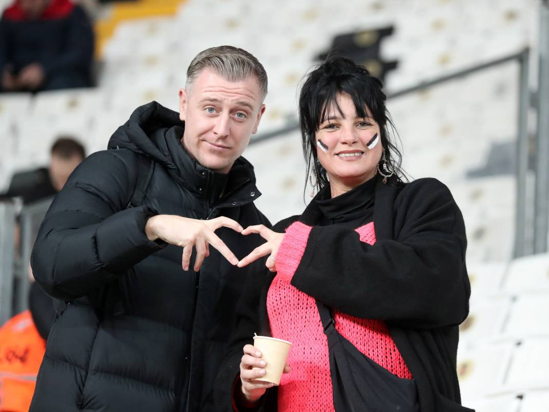 Beşiktaş taraftarı için sezon artık çile! Alanya'dan 3 yediler maç sonu özür dilediler. Alanyaspor Beşiktaş maçının çok özel fotoğrafları - Resim: 63