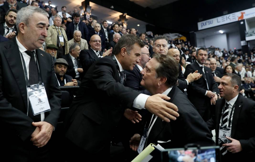 Beşiktaş'ın 35. başkanı belli oluyor. Serdal Adalı mı Hasan Arat mı? Genel kuruldan en güzel fotoğraflar - Resim: 9