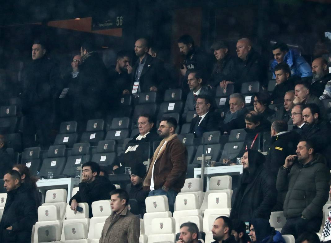 Beşiktaş taraftarı için sezon artık çile! Alanya'dan 3 yediler maç sonu özür dilediler. Alanyaspor Beşiktaş maçının çok özel fotoğrafları - Resim: 20