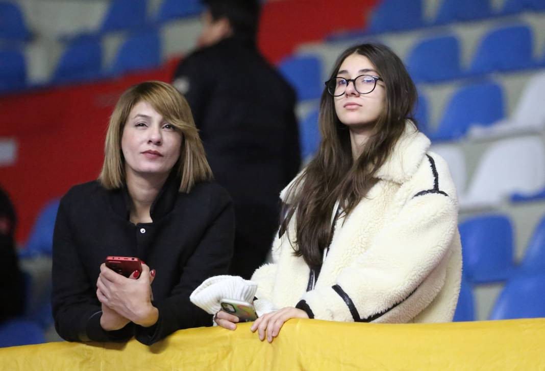 Galatasaraylı yıldızlardan maç öncesi futbol şov - Resim: 30