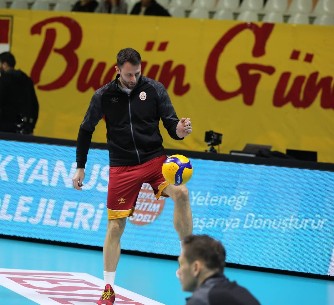 Galatasaraylı yıldızlardan maç öncesi futbol şov - Resim: 25