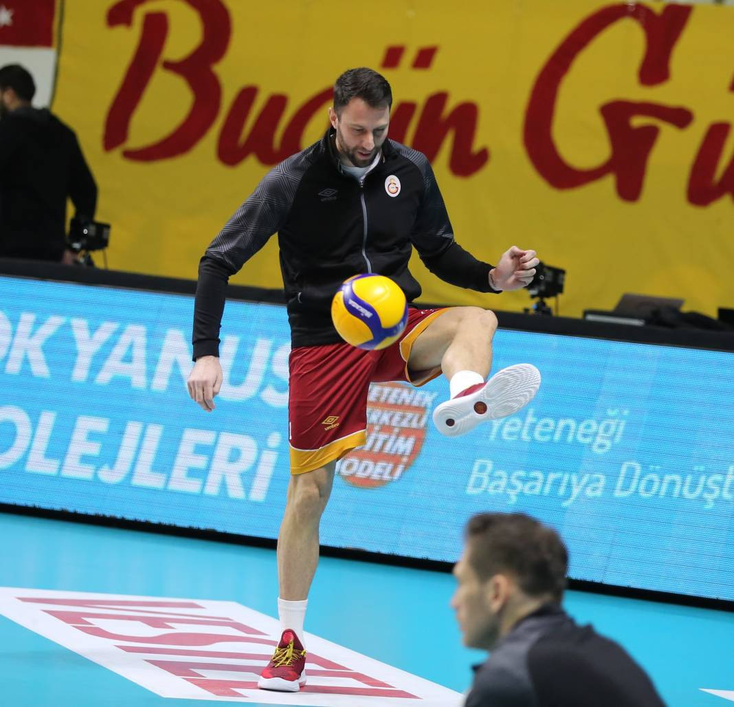 Galatasaraylı yıldızlardan maç öncesi futbol şov - Resim: 24