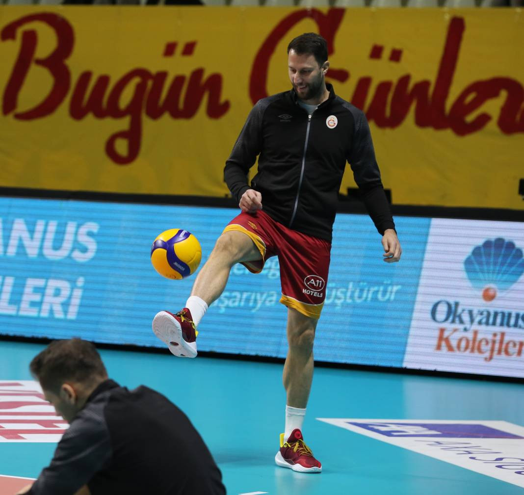 Galatasaraylı yıldızlardan maç öncesi futbol şov - Resim: 21