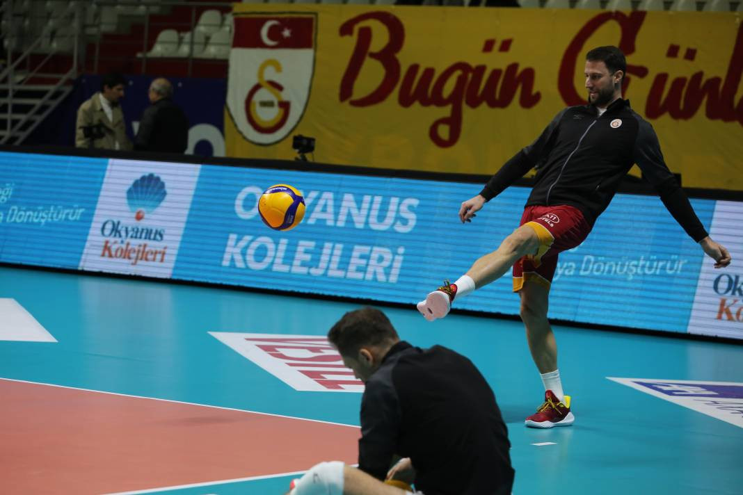 Galatasaraylı yıldızlardan maç öncesi futbol şov - Resim: 17