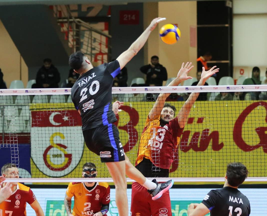 Taraftarın desteği yetmedi. Galatasaray evinde mağlup oldu - Resim: 57