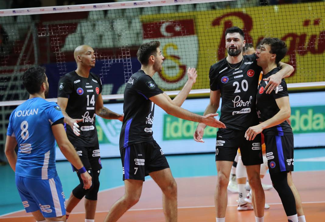 Taraftarın desteği yetmedi. Galatasaray evinde mağlup oldu - Resim: 56