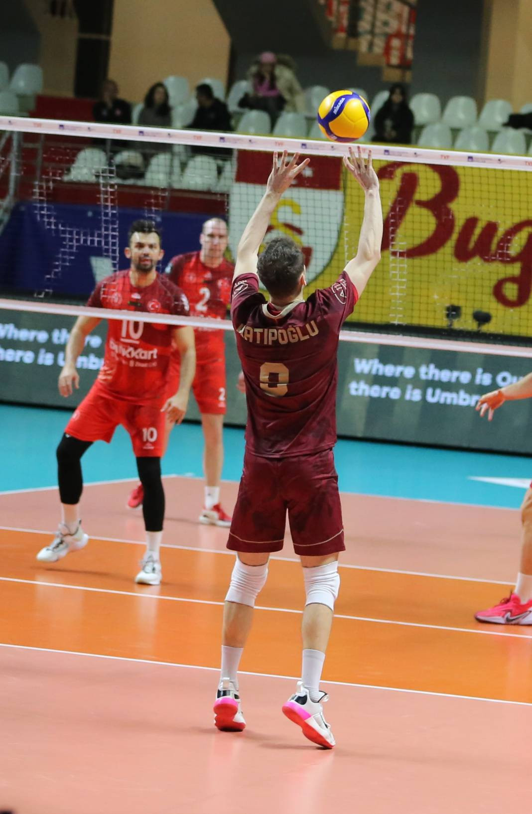 Bir avuç taraftar Galatasaray'a yetmedi. Sarı-kırmızılılar 3-2 mağlup oldu - Resim: 22