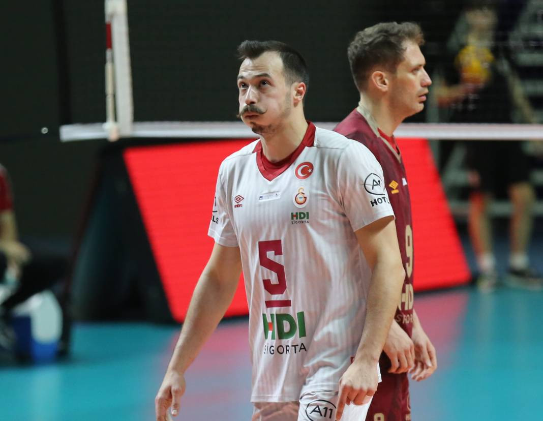 Bir avuç taraftar Galatasaray'a yetmedi. Sarı-kırmızılılar 3-2 mağlup oldu - Resim: 18