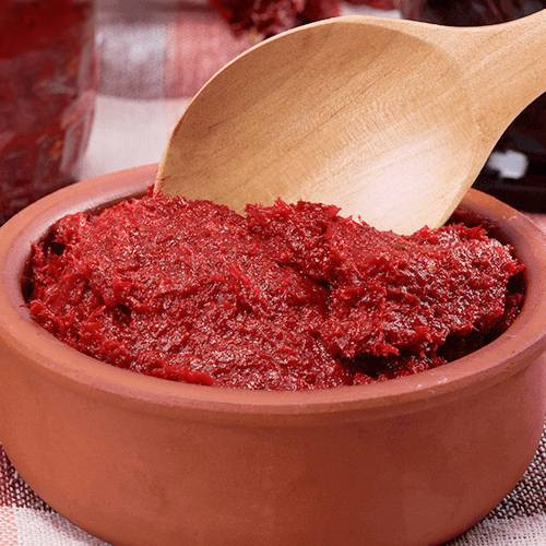 Bir damlası bile salçanın küflenmesine engel oluyor. İşte anneleri kurtaracak yöntem - Resim: 4