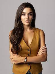 Ünlü oyuncu tarzını sil baştan yeniledi. Hande Erçel'i görenler gözlerine inanamadı - Resim: 2