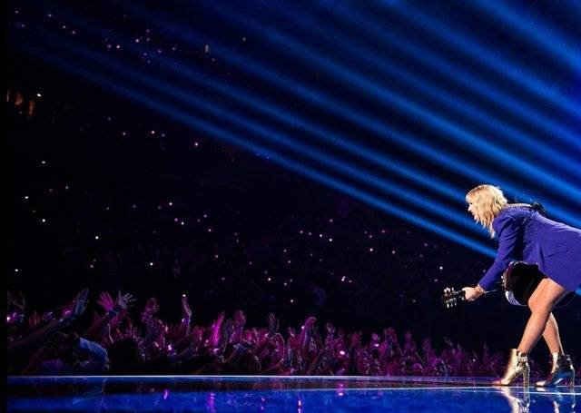 Dünyaca ünlü şarkıcı Taylor Swift dakikada 780 dolar kazanıyor. Time dergisi tarafından yılın kişisi seçilmişti - Resim: 16