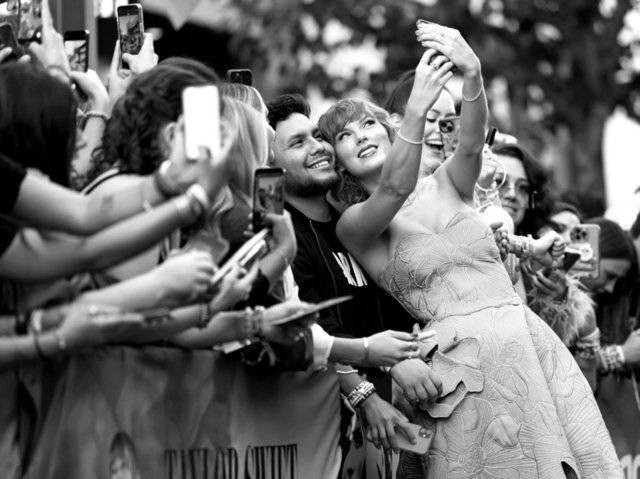 Dünyaca ünlü şarkıcı Taylor Swift dakikada 780 dolar kazanıyor. Time dergisi tarafından yılın kişisi seçilmişti - Resim: 4