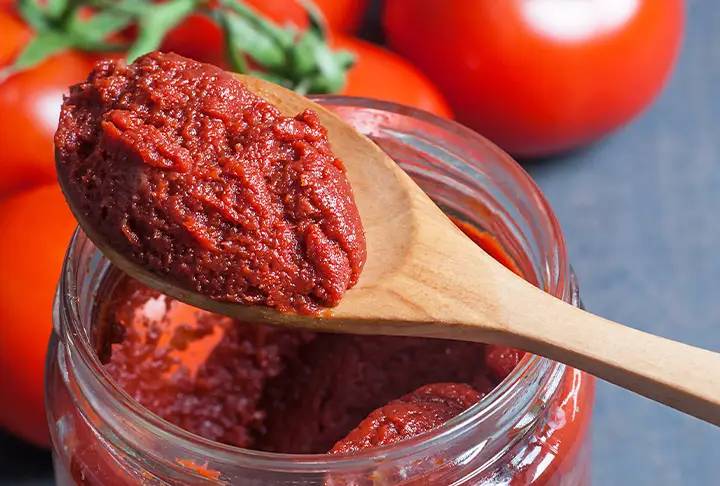 Bir damlası bile salçanın küflenmesine engel oluyor. İşte anneleri kurtaracak yöntem - Resim: 6