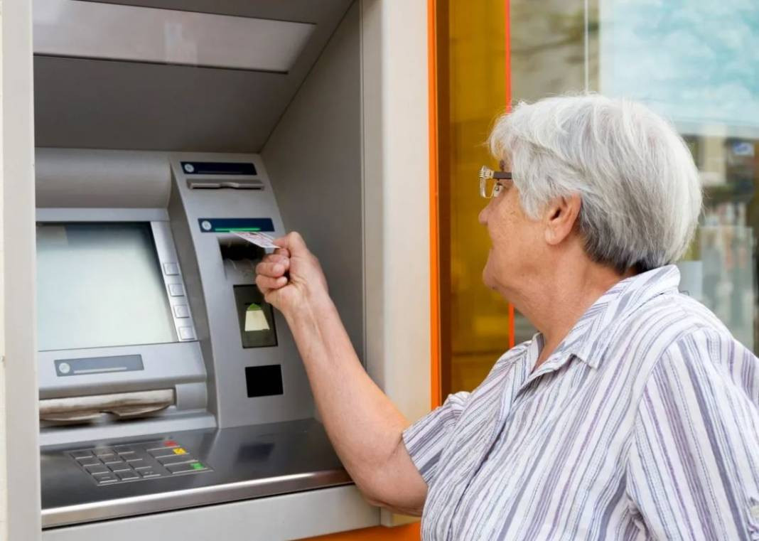 Emeklilerin yeni maaş tabloları açıklandı. Değişen kök maaş hesabına göre hangi emekli kaç lira alacak? - Resim: 19