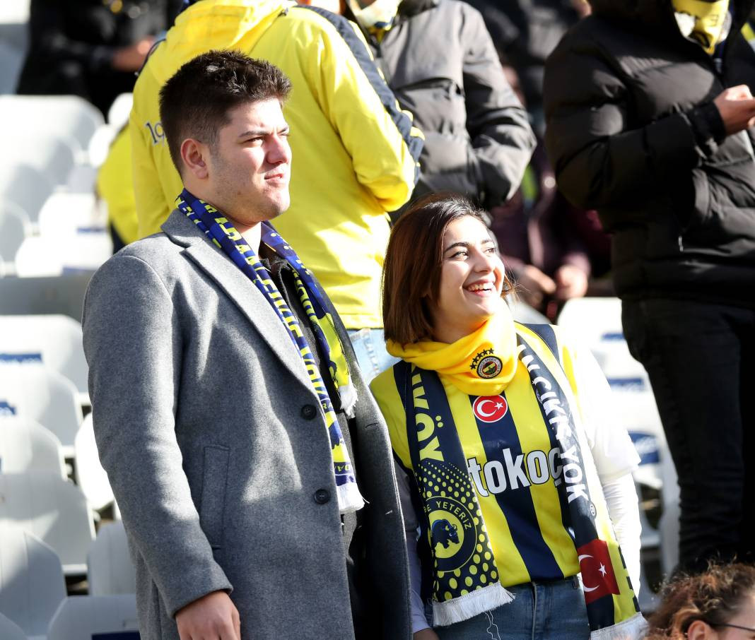 Cengiz Ünder'in üst düzey performansı taraftarını sevindirdi. 5-1'lik İstanbulspor Fenerbahçe maçının tüm fotoğrafları - Resim: 11