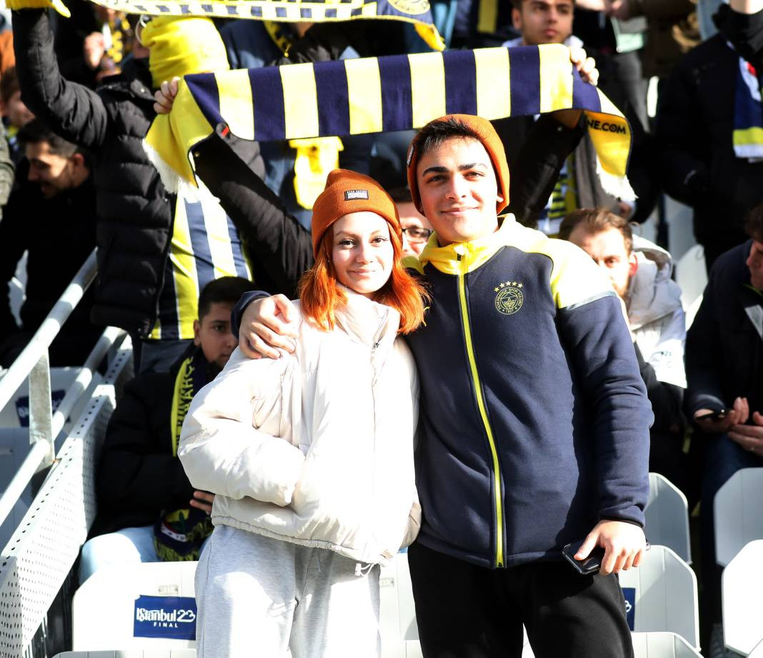 Cengiz Ünder'in üst düzey performansı taraftarını sevindirdi. 5-1'lik İstanbulspor Fenerbahçe maçının tüm fotoğrafları - Resim: 7