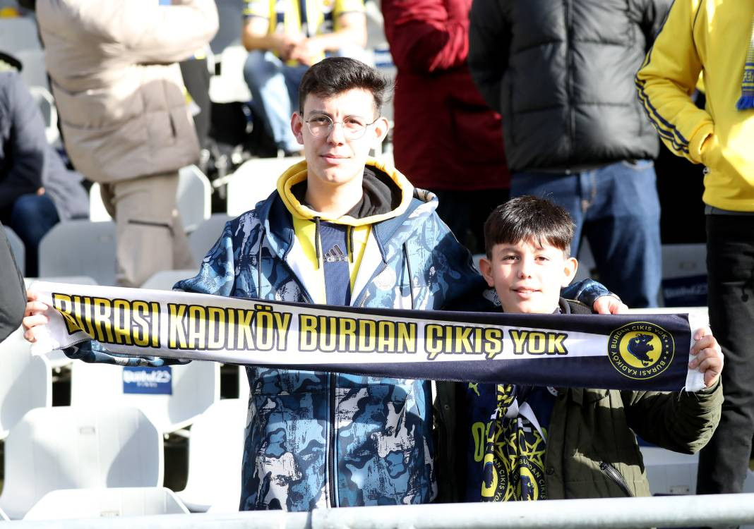 Cengiz Ünder'in üst düzey performansı taraftarını sevindirdi. 5-1'lik İstanbulspor Fenerbahçe maçının tüm fotoğrafları - Resim: 6