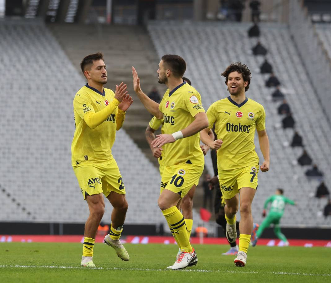 Cengiz Ünder'in üst düzey performansı taraftarını sevindirdi. 5-1'lik İstanbulspor Fenerbahçe maçının tüm fotoğrafları - Resim: 55