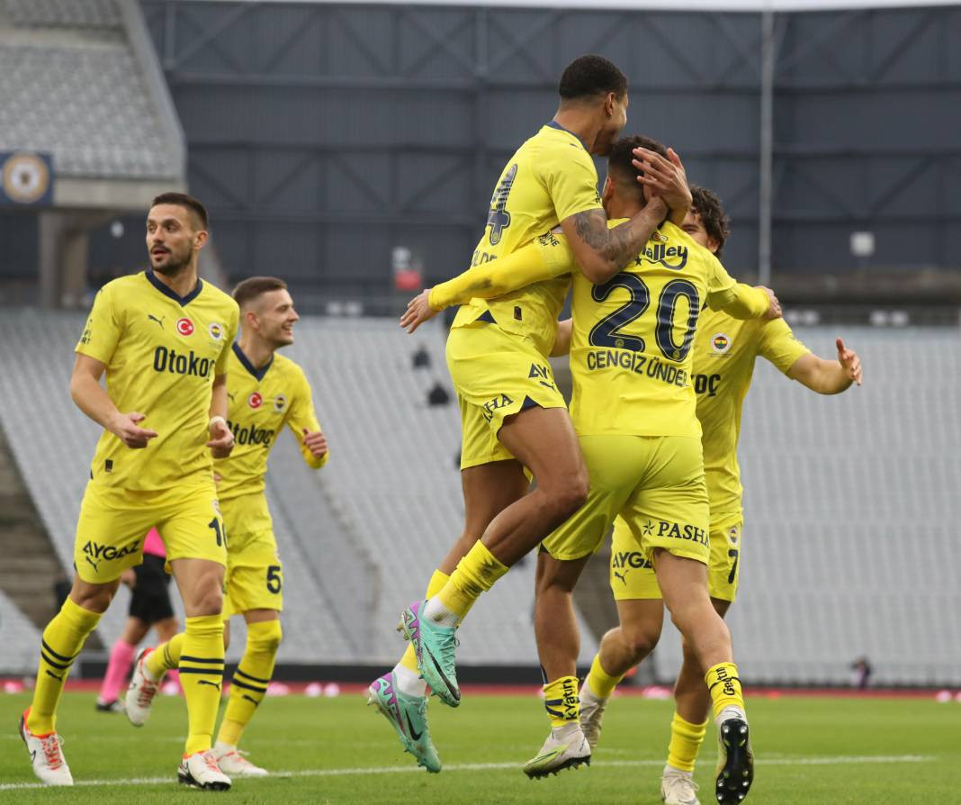 Cengiz Ünder'in üst düzey performansı taraftarını sevindirdi. 5-1'lik İstanbulspor Fenerbahçe maçının tüm fotoğrafları - Resim: 54