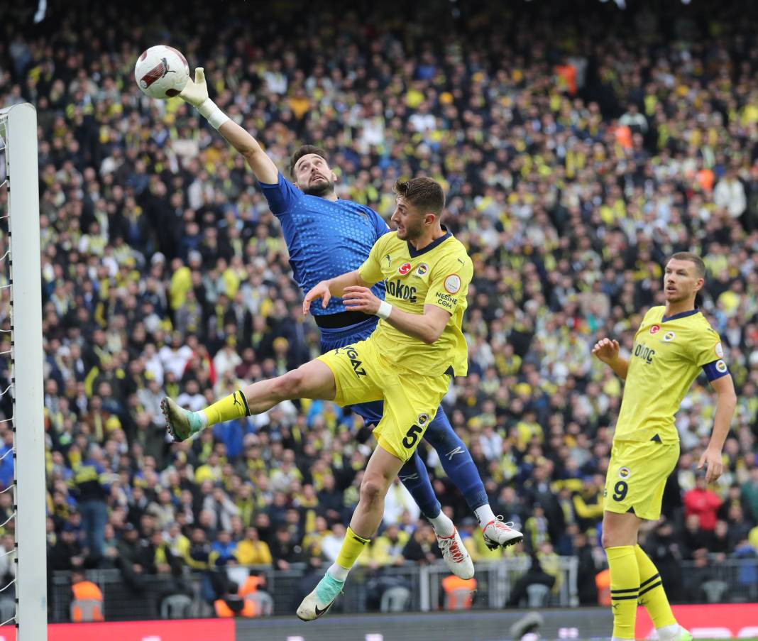 Cengiz Ünder'in üst düzey performansı taraftarını sevindirdi. 5-1'lik İstanbulspor Fenerbahçe maçının tüm fotoğrafları - Resim: 44