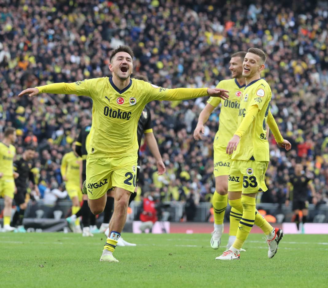 Cengiz Ünder'in üst düzey performansı taraftarını sevindirdi. 5-1'lik İstanbulspor Fenerbahçe maçının tüm fotoğrafları - Resim: 47