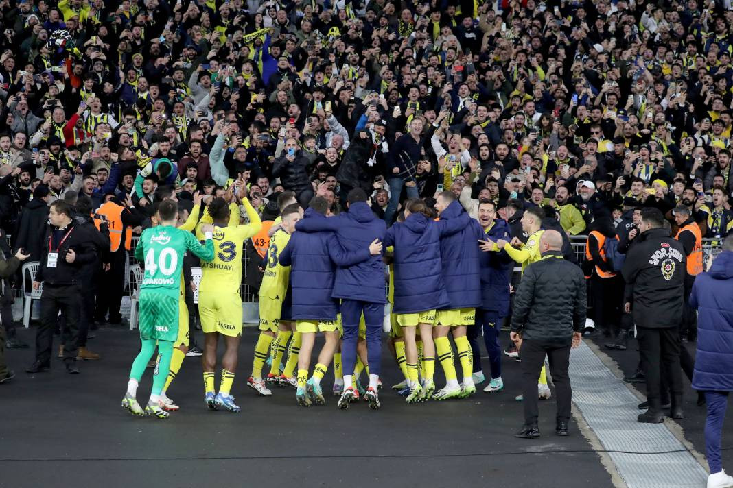 Cengiz Ünder'in üst düzey performansı taraftarını sevindirdi. 5-1'lik İstanbulspor Fenerbahçe maçının tüm fotoğrafları - Resim: 70