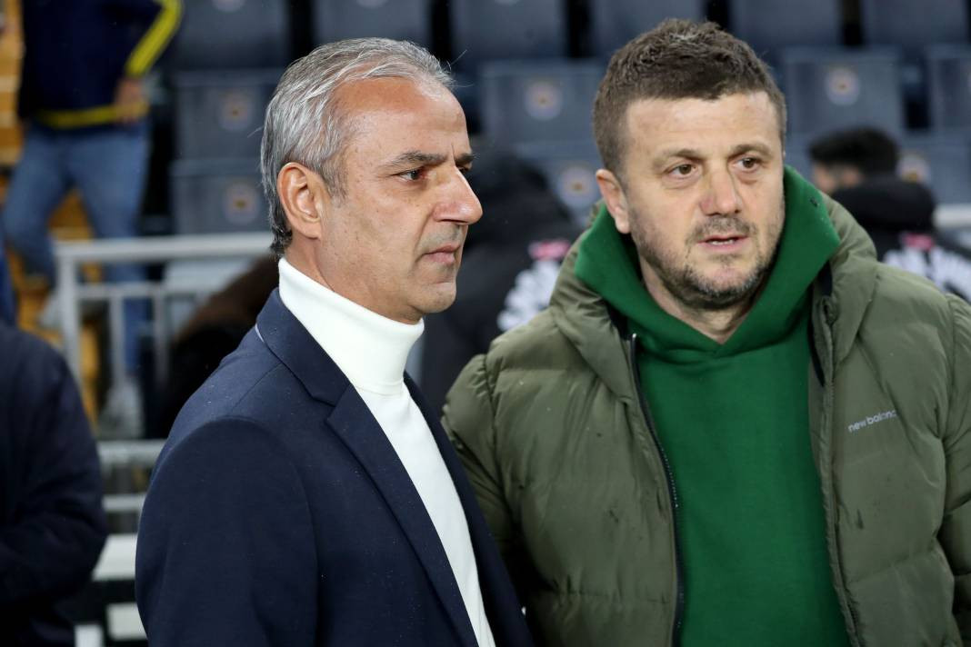 Dzeko maça sarışın güzel tribüne damga vurdu. Kadıköy'de güzeller geçidi - Resim: 51