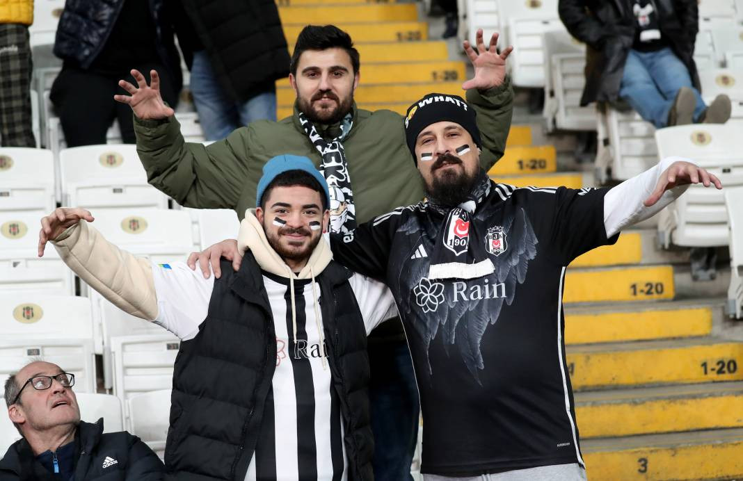 Fernando Santos ilk maçında neler yaptı neler. Taraftarları da coşturdu - Resim: 47