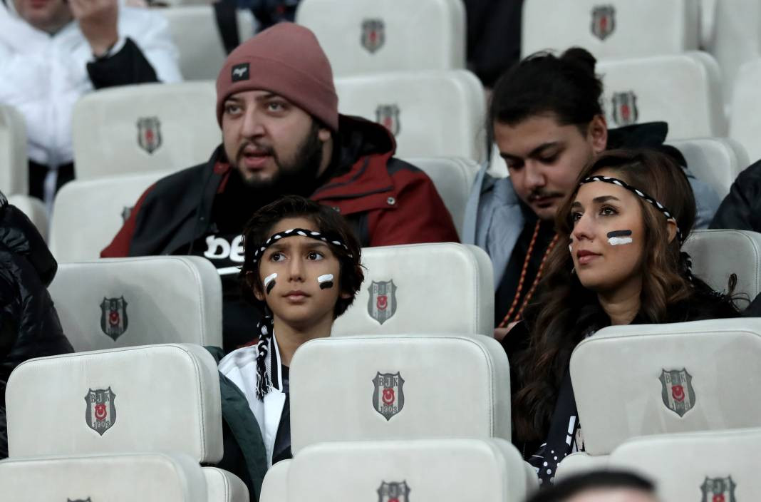 Fernando Santos ilk maçında neler yaptı neler. Taraftarları da coşturdu - Resim: 44