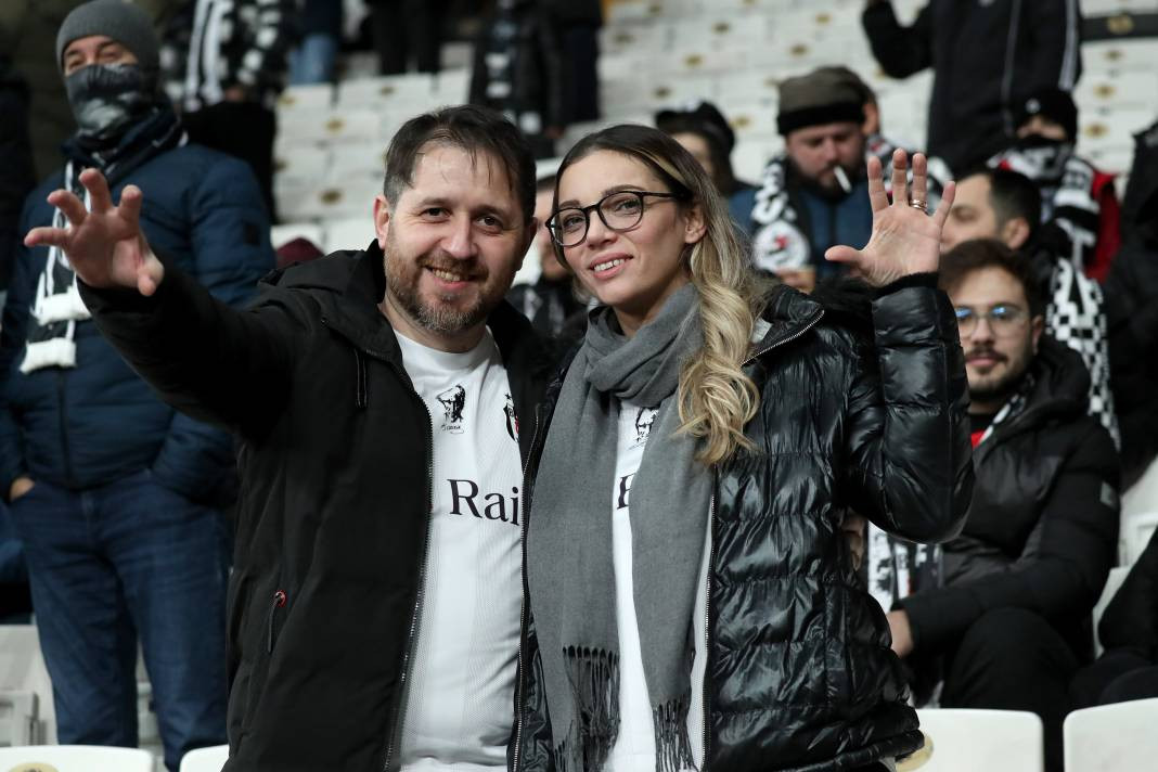 Fernando Santos ilk maçında neler yaptı neler. Taraftarları da coşturdu - Resim: 38