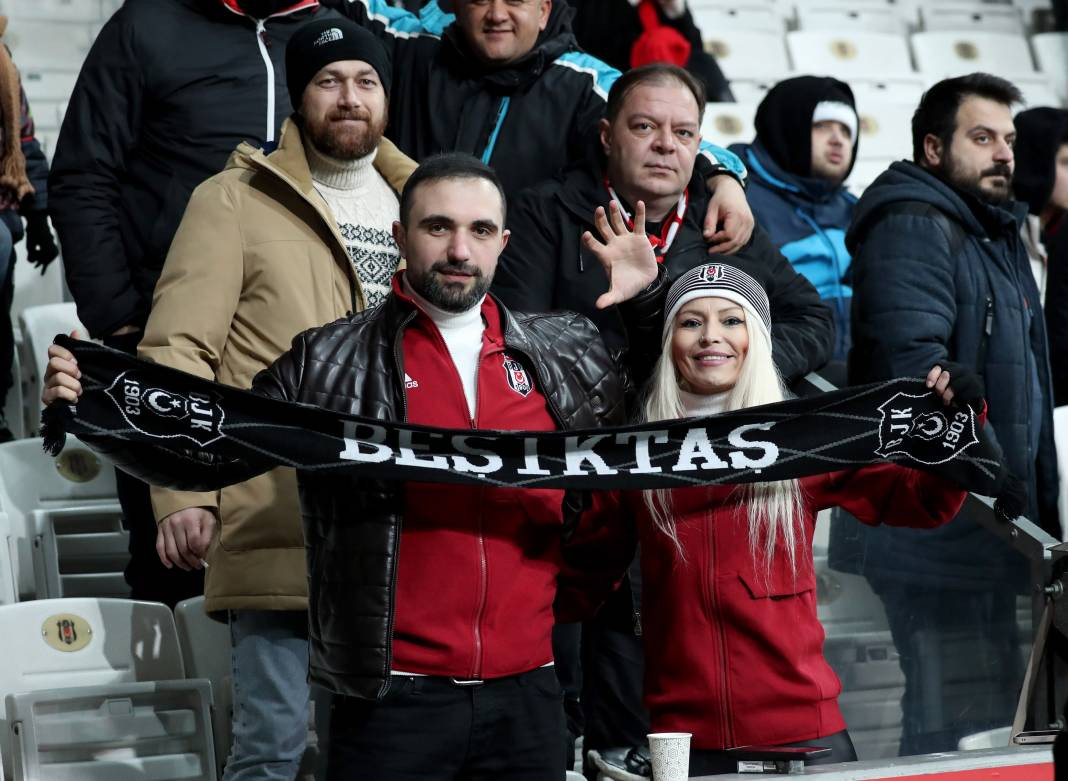 Fernando Santos ilk maçında neler yaptı neler. Taraftarları da coşturdu - Resim: 11