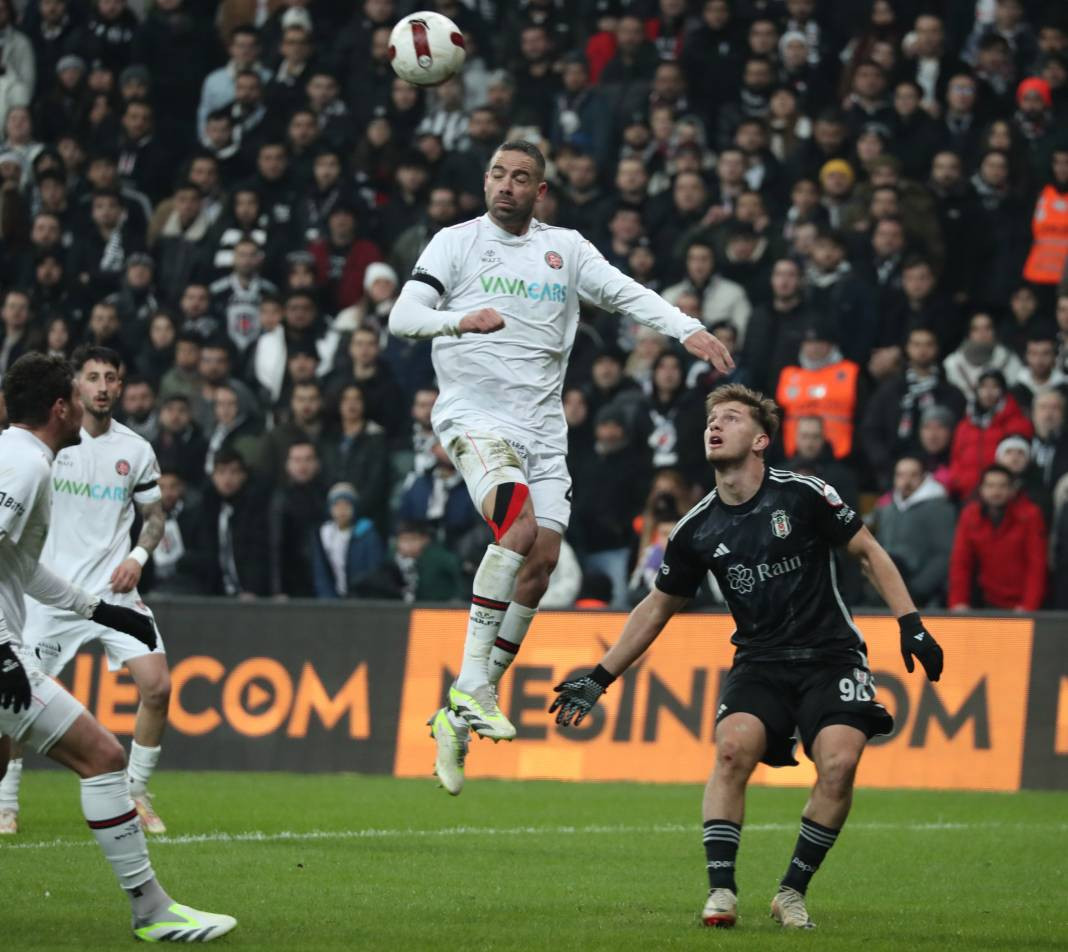 Fernando Santos ilk maçında neler yaptı neler. Taraftarları da coşturdu - Resim: 62