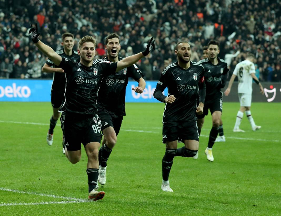 Fernando Santos ilk maçında neler yaptı neler. Taraftarları da coşturdu - Resim: 59