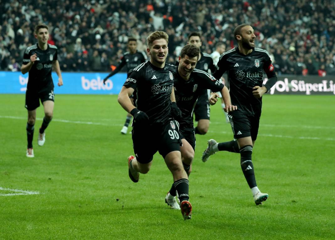 Fernando Santos ilk maçında neler yaptı neler. Taraftarları da coşturdu - Resim: 56