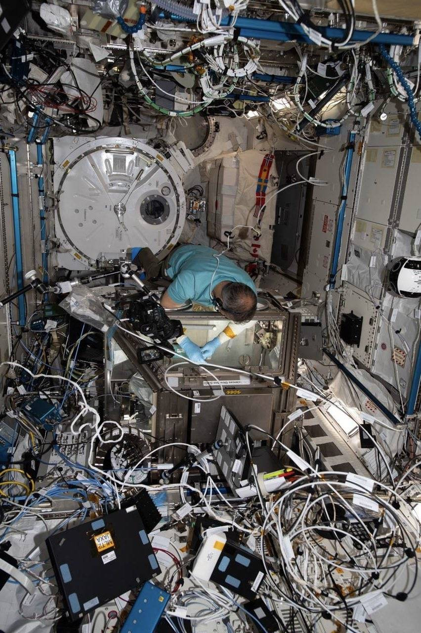 Alper Gezeravcı nasıl beslendiğini açıkladı. Uzay üssünde bir günü nasıl geçiyor? - Resim: 16