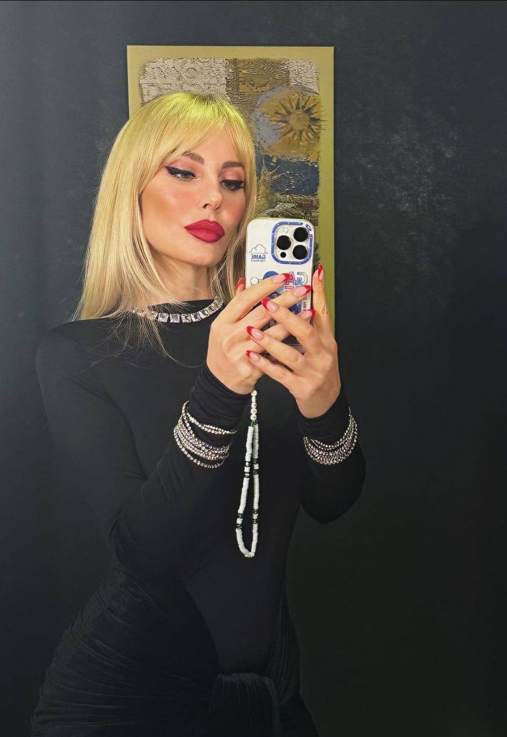 Hande Sarıoğlu son tarzı ile hayranlarını mest etti - Resim: 6