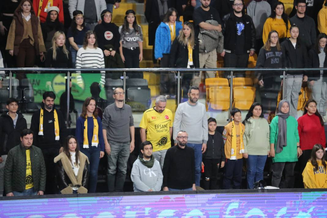 Zehra Güneş'in şov yaptığı maçta Vakıfbank Beşiktaş karşısında kazandı. Maçın tüm fotoğrafları - Resim: 39