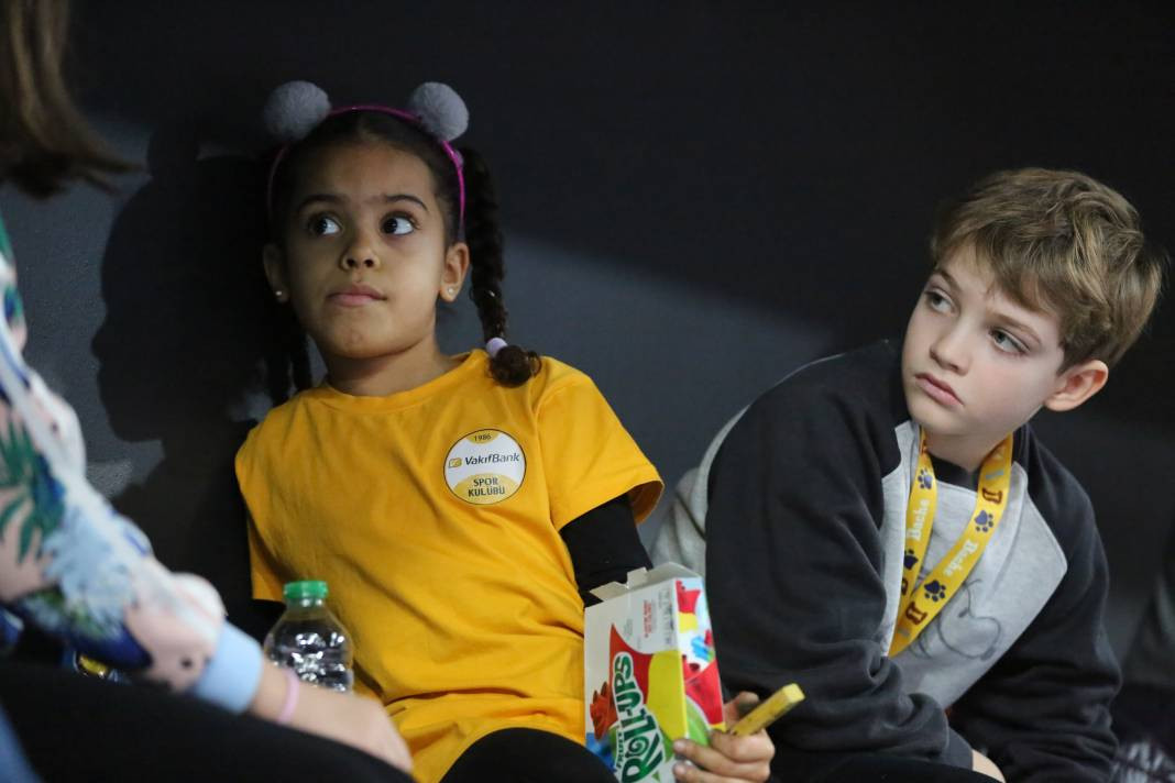 Zehra Güneş'in şov yaptığı maçta Vakıfbank Beşiktaş karşısında kazandı. Maçın tüm fotoğrafları - Resim: 94