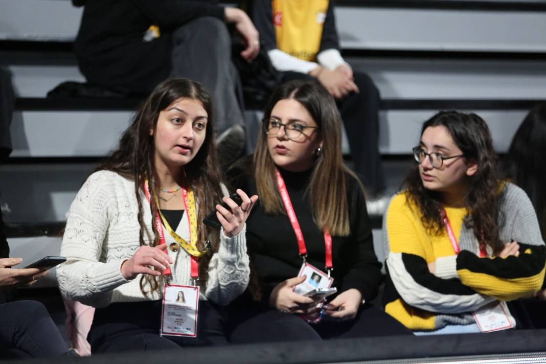 Zehra Güneş'in şov yaptığı maçta Vakıfbank Beşiktaş karşısında kazandı. Maçın tüm fotoğrafları - Resim: 81