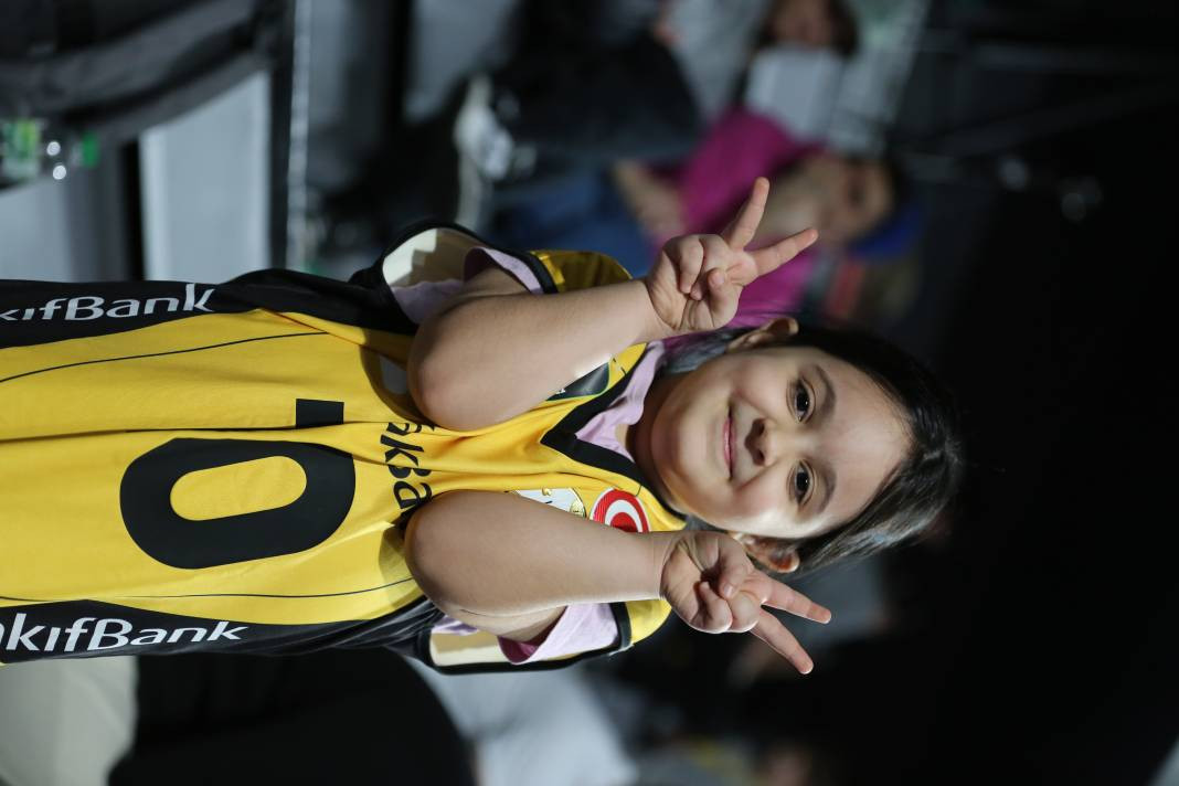 Zehra Güneş'in şov yaptığı maçta Vakıfbank Beşiktaş karşısında kazandı. Maçın tüm fotoğrafları - Resim: 67