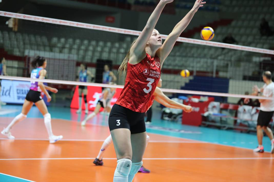 THY Kuzeyboru karşısında yüksekten uçtu. Nefes kesen maçı kazandı - Resim: 43