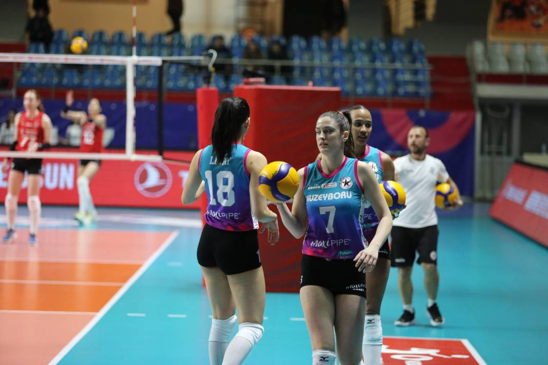 THY Kuzeyboru karşısında yüksekten uçtu. Nefes kesen maçı kazandı - Resim: 30