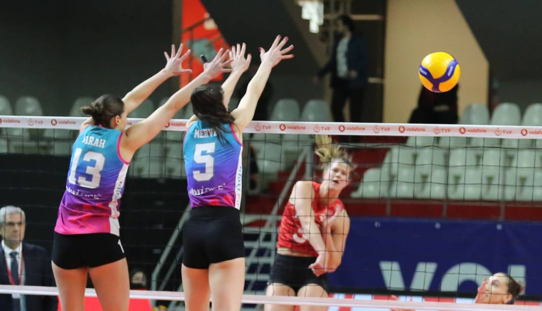 THY Kuzeyboru karşısında yüksekten uçtu. Nefes kesen maçı kazandı - Resim: 26