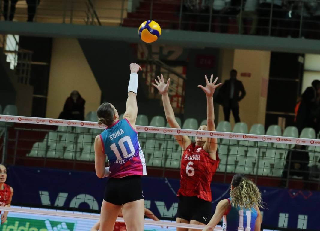 THY Kuzeyboru karşısında yüksekten uçtu. Nefes kesen maçı kazandı - Resim: 23