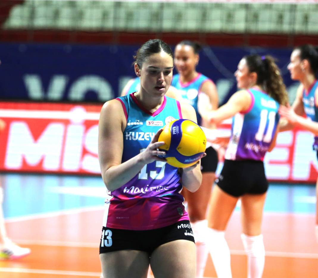 THY Kuzeyboru karşısında yüksekten uçtu. Nefes kesen maçı kazandı - Resim: 18